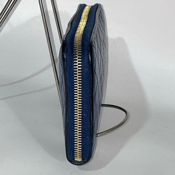 Authentic Prada Quilted Diamond Stitch Zippy Wallet - Picture 9 of 16